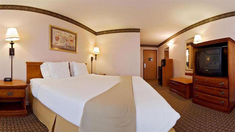 Holiday Inn Express North Tyler Ngoại thất bức ảnh
