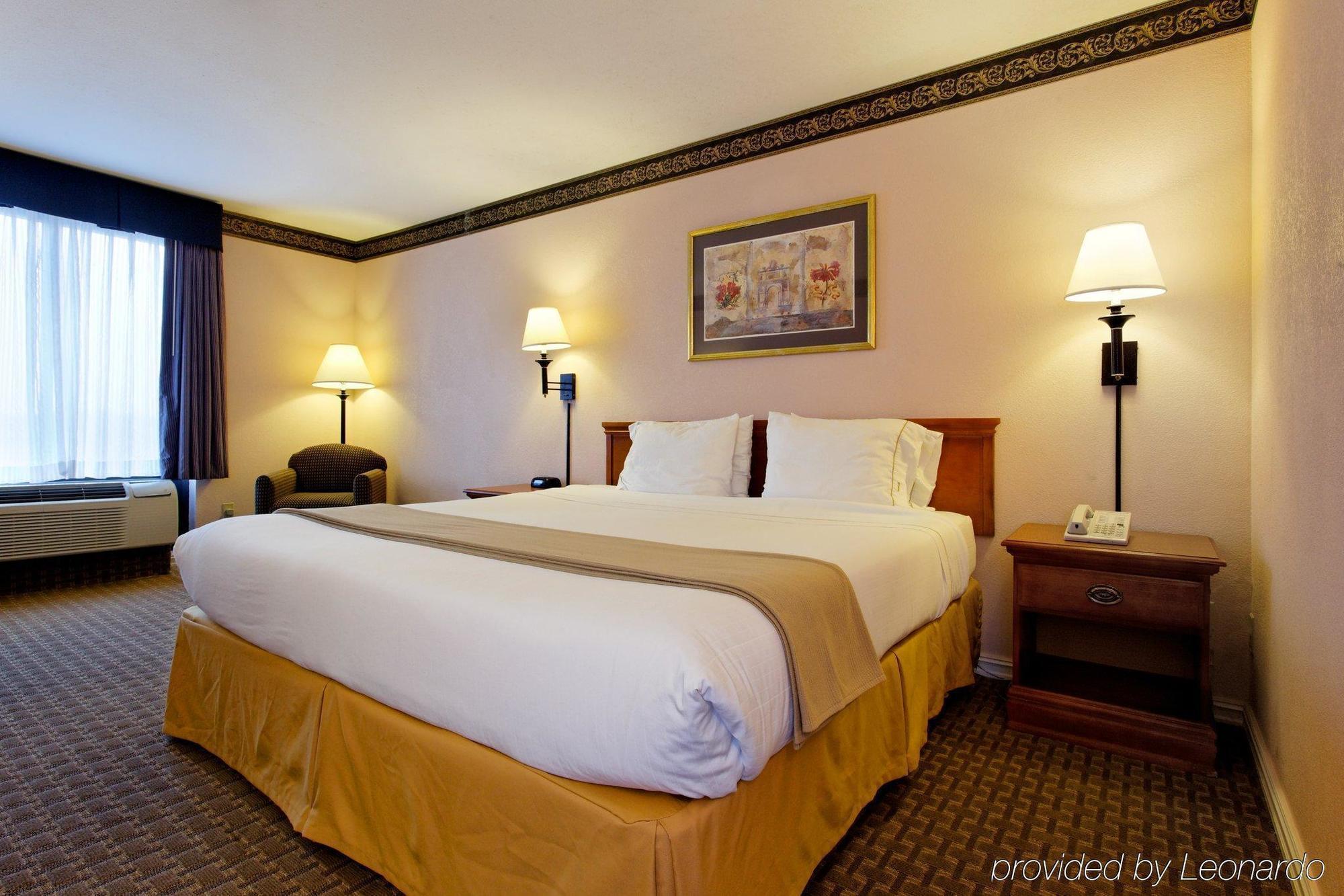 Holiday Inn Express North Tyler Ngoại thất bức ảnh
