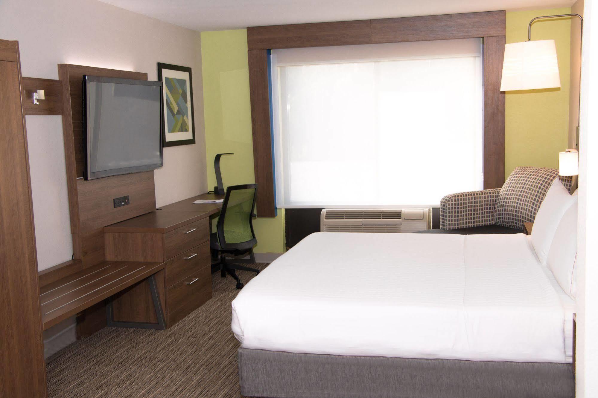Holiday Inn Express North Tyler Ngoại thất bức ảnh